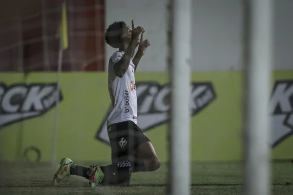 No 1º jogo com Antonio Mohamed, Atlético-MG empata com Villa Nova