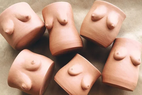 “Pepeca power”: sete objetos decorativos que celebram o corpo feminino