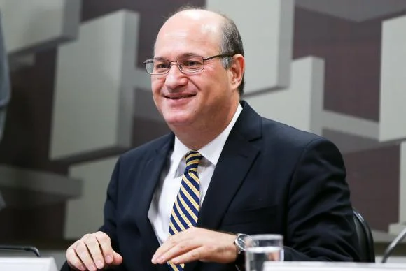 BC: política monetária não será usada para controlar a taxa de câmbio