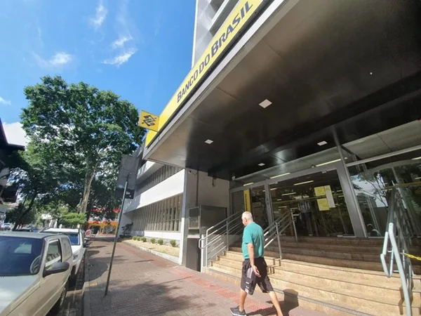 golpista-enganava-idosos-agencia-bancaria bancos -metropoles