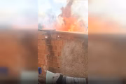 Moradores viram o fogo de perto