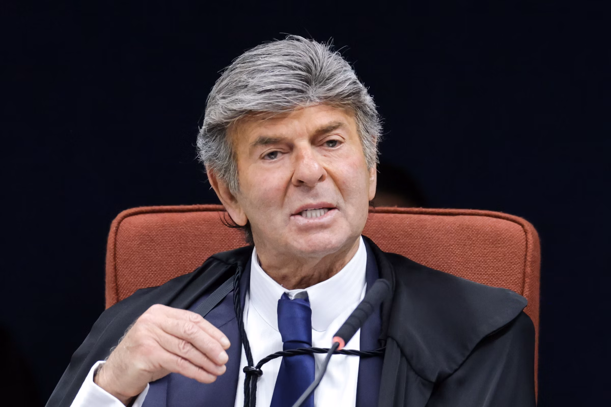 Com Fux, STF forma maioria para reconhecer delação de Mauro Cid 3 ministro Luiz Fux, do Supremo Tribunal Federal STF julgamento trama golpista Metropoles 5