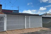 A jovem morava com a mãe 