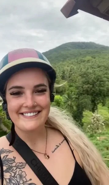 Madeleine Jaye, 22 anos Madeleine Jaye, 22 anos