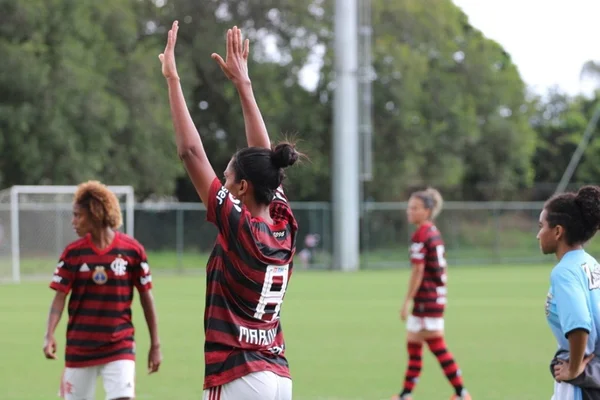 Time feminino do Flamengo aplica goleada de 56 x 0 no Cariocão
