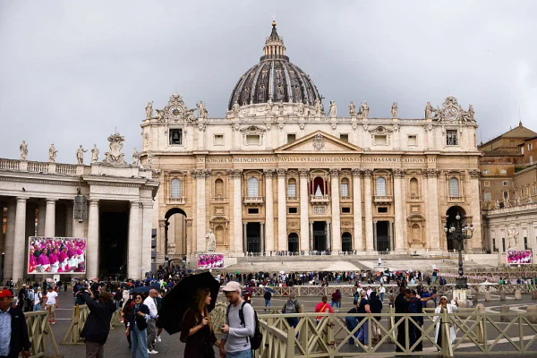 Conclave: cardeais já estão na Capela Sistina para escolher futuro papa - Metrópoles