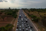 Segundo a Neonergia, uma estação de energia foi alagada por uma tubulação danificada Segundo a Neonergia, uma estação de energia foi alagada por uma tubulação danificada