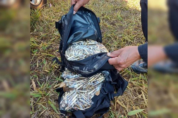 Agente da PCDF é flagrado com 3 mil balas de fuzil em mochila