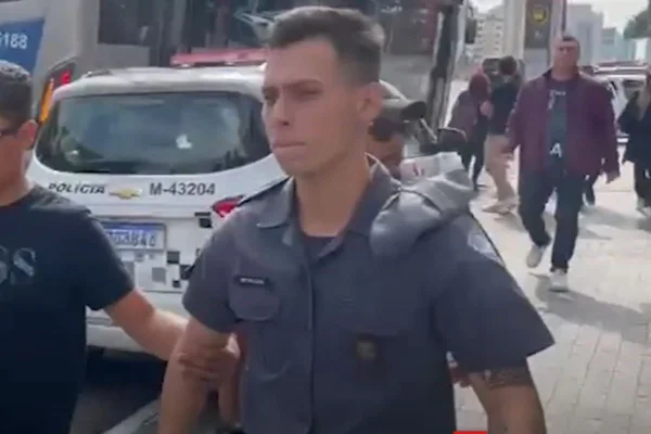 Imagem colorida mostra o PM Luigi, irmão de Luca Angerami, morto pelo PCC - Metrópoles