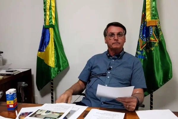 Bolsonaro diz que deve anunciar novo ministro da Educação ainda nesta sexta