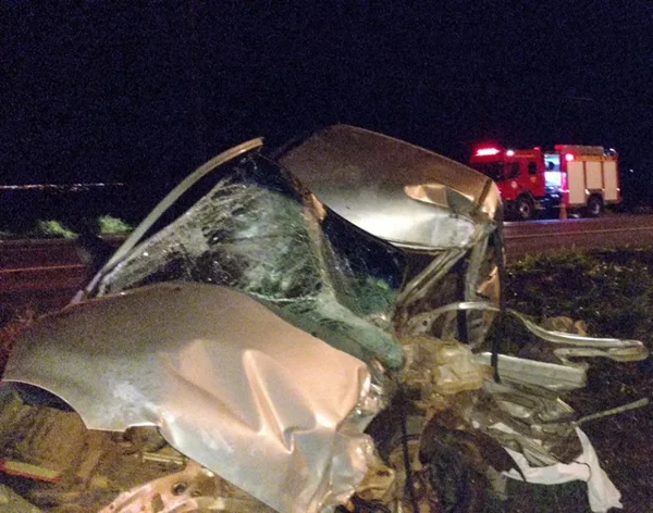 Acidente na BR-080 provoca uma morte e cinco feridos