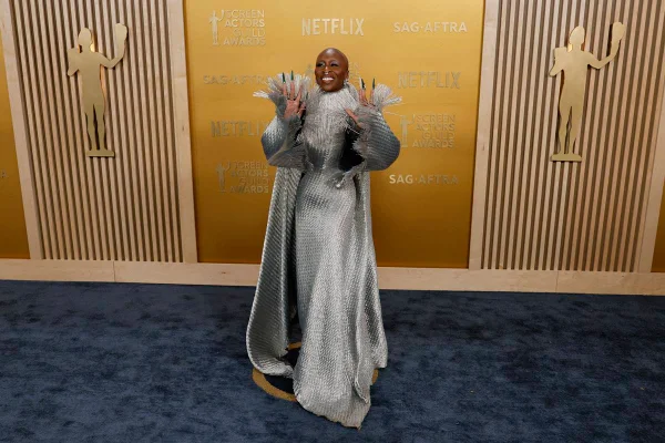 Cynthia Erivo no tapete vermelho do SAG Awards 2025 - Metrópoles