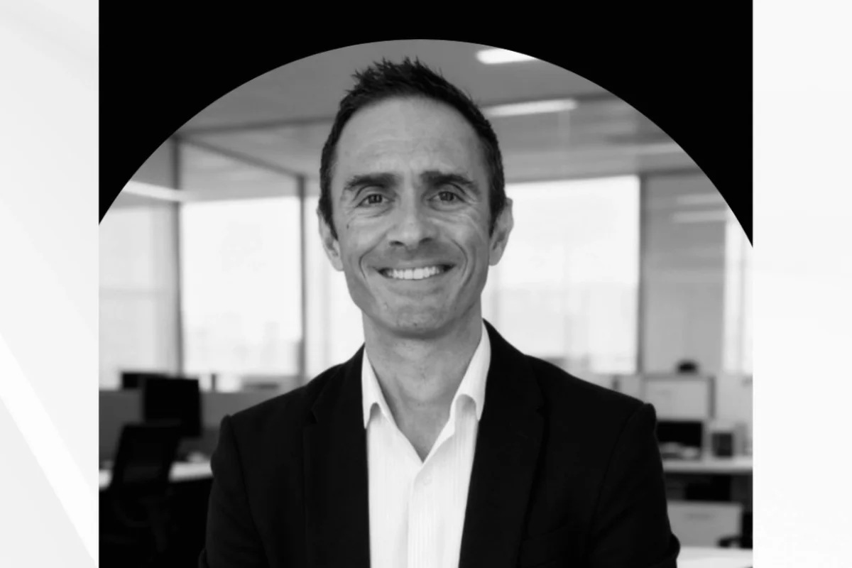 Júlio era formado em publicidade e propaganda e trabalhava na empresa Danone Júlio era formado em publicidade e propaganda e trabalhava na empresa Danone