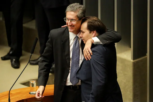 Maia é o primeiro a pedir apoio do PSD, após Rosso liberar bancada