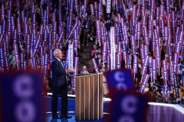 Imagem colorida de Tim Walz - Metrópoles
