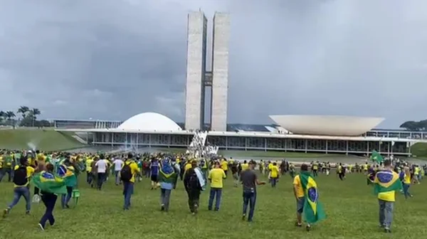 CGU recomenda punição a servidores envolvidos em atos terroristas