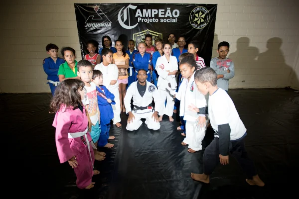 Em São Sebastião, projeto forma campeões na vida