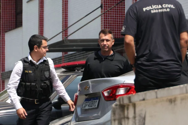 Veja momento da prisão de tenente-coronel acusado de matar a esposa PM