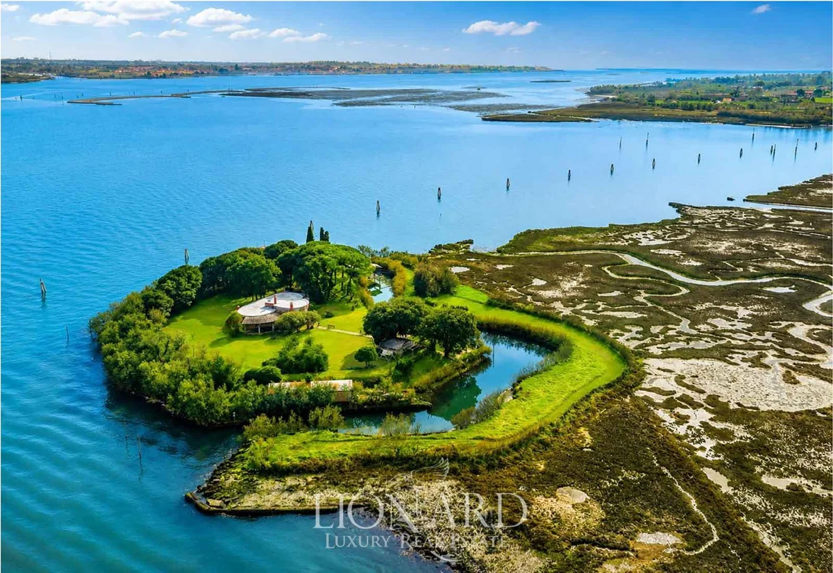 Ilha com forte napoleônico é colocada à venda na Itália por R$ 33 milhões - imagem 13 Ilha com forte napoleônico é colocada à venda na Itália por R$ 33 milhões - imagem 13