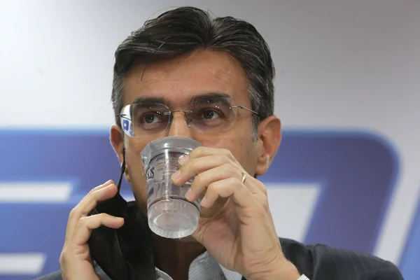 Rodrigo Garcia marca ida a feira agrícola sem Doria