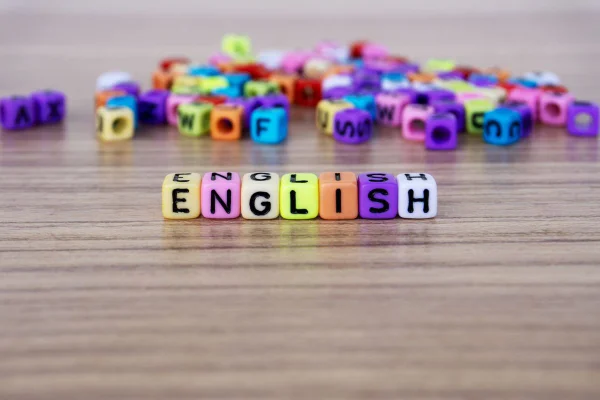 Brasileira passa em 7 faculdades dos EUA após aprender inglês sozinha