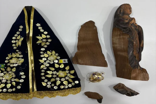 Imagem de Nossa Senhora Aparecida danificada por homem em Mato Grosso