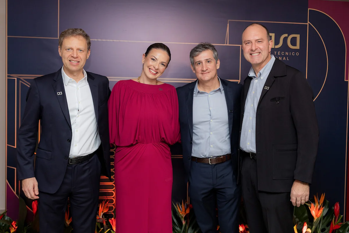 Rafael Lucchesi, Juliana Wolff, Rafael Bastos e Roberto Cury Rafael Lucchesi, Juliana Wolff, Rafael Bastos e Roberto Cury