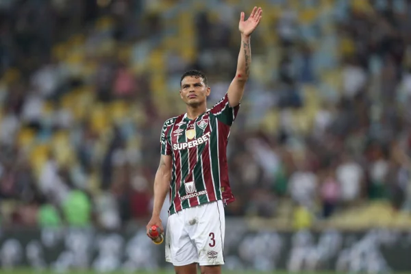 Imagem colorida de Thiago Silva pelo Fluminense