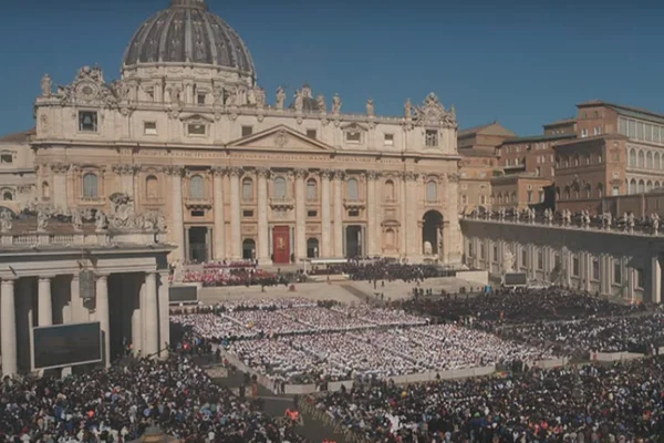 Imagem colorida da Basílica de São Pedro, Vaticano