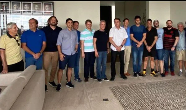 Antes da Cúpula do Clima, Bolsonaro reúne ministros em apoio a Salles
