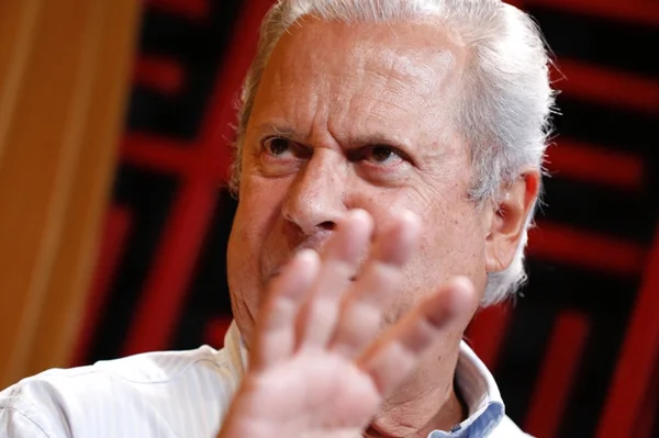 José Dirceu afirma ser a favor da liberação da maconha no Brasil