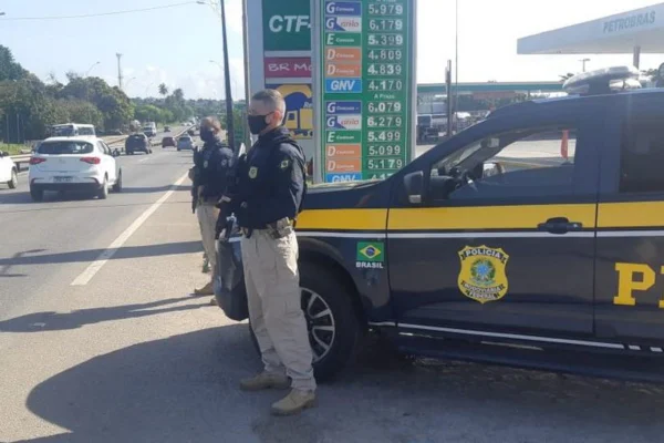 Caminhoneiros negam bloqueios na Paraíba. PRF faz monitoramento