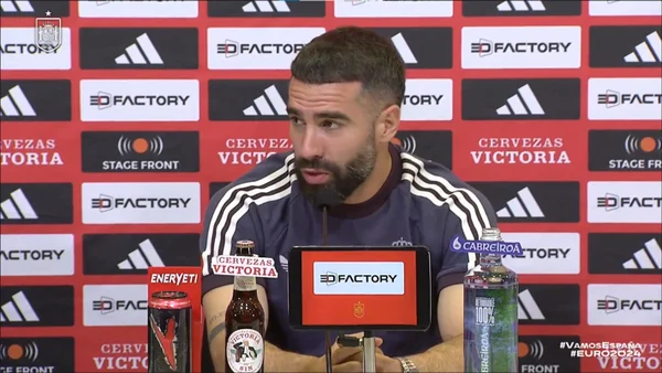 Foto colorida de Carvajal em coletiva - Metrópoles