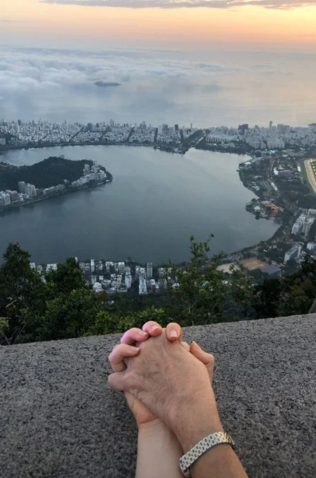 Alice Wegmann posa com avó e fãs disparam: “Namorado novo?” - destaque galeria Alice Wegmann posa com avó e fãs disparam: “Namorado novo?” - destaque galeria