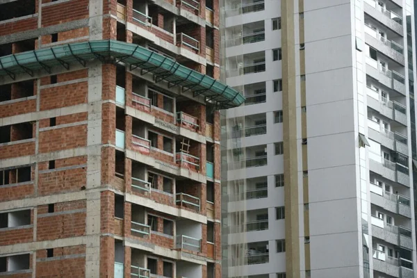 Construção civil pode perder mais empregos em 2016 do que em 2015