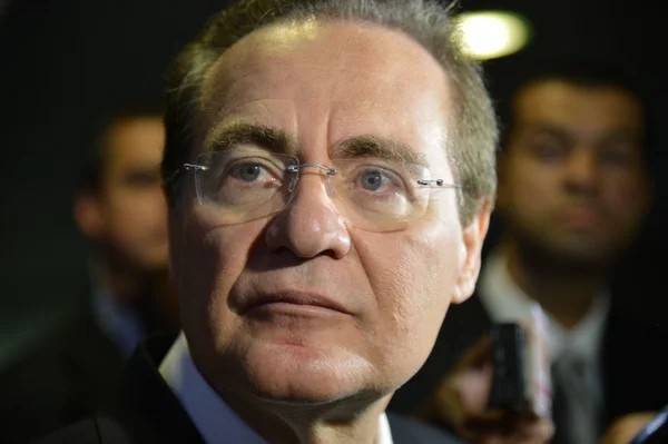 Renan pede investigação sobre violência contra mulheres negras