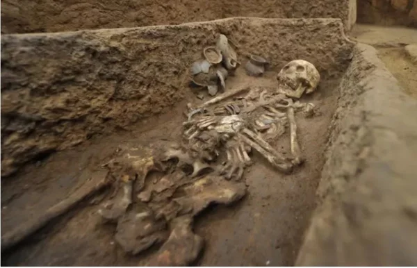 Pesquisadores descobrem “gigantes” em covas de 5.000 anos na China