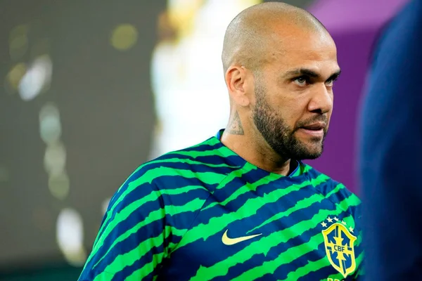 Colega de Daniel Alves diz que prisioneiros o chamam de estuprador