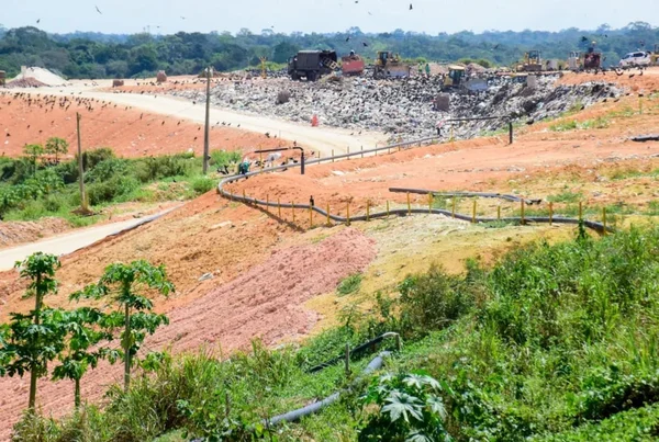 O aterro sanitário de Manaus