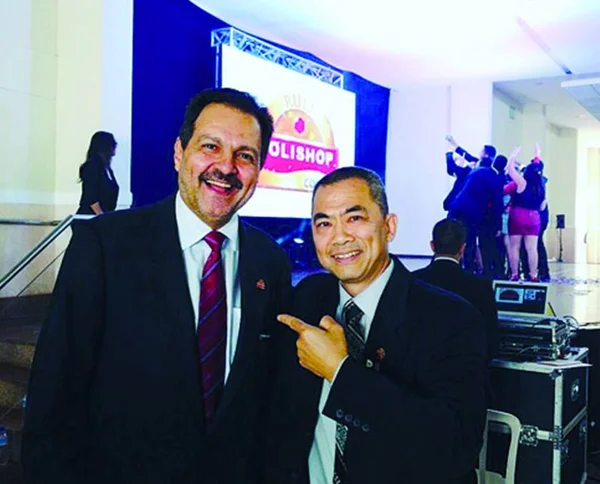 Ex-governador Agnelo complementa renda vendendo Polishop
