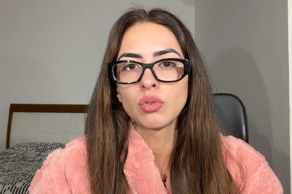 Cantora Bia Morais relatou que foi vítima de importunação sexual Cantora Bia Morais relatou que foi vítima de importunação sexual