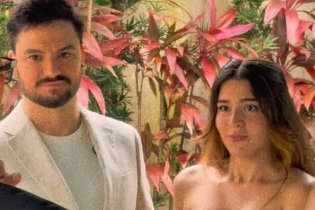 Felipe Neto e Juliane Carvalho trocaram alianças Felipe Neto e Juliane Carvalho trocaram alianças