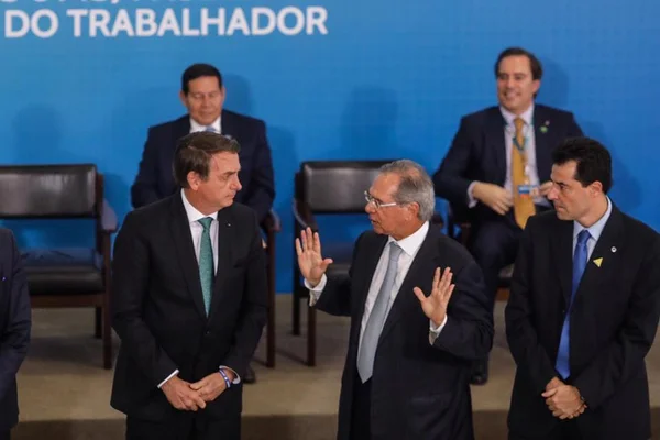 “Caixa vai beneficiar 106 milhões com FGTS e PIS/Pasep”, diz Guimarães