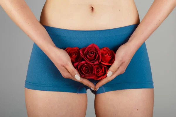 Ginecologista responde a dúvidas sobre sexo durante a menstruação