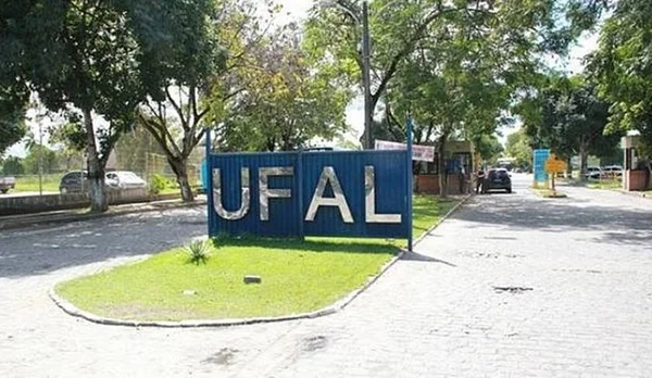 Universidade Federal de Alagoas seleciona 50 professores
