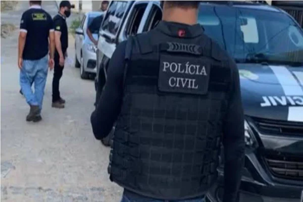 Foto colorida de farda da Polícia Civil do Sergipe-Metrópoles