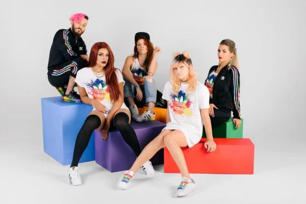Converse, Adidas e Nike lançam coleções em comemoração ao orgulho LGBT