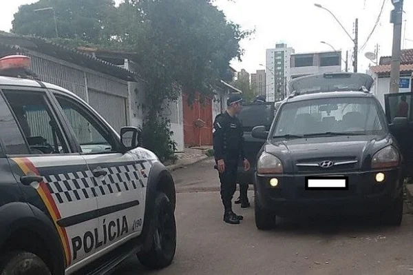 Roubo com restrição de liberdade