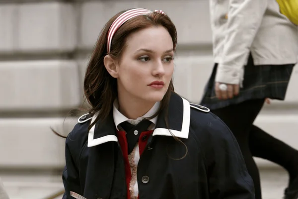 foto com cor. cena da série gossip girl - metrópoles