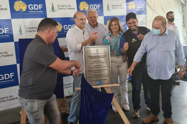 Ibaneis inaugura obras na Candangolândia